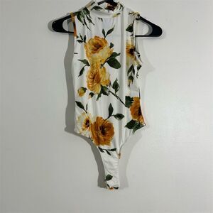 Polly & Esther Women's Floral‎ Off Shoulder Bodysuit White Size S